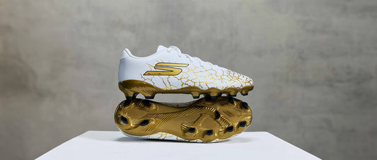Velg de riktige fotballskoene til ditt spill