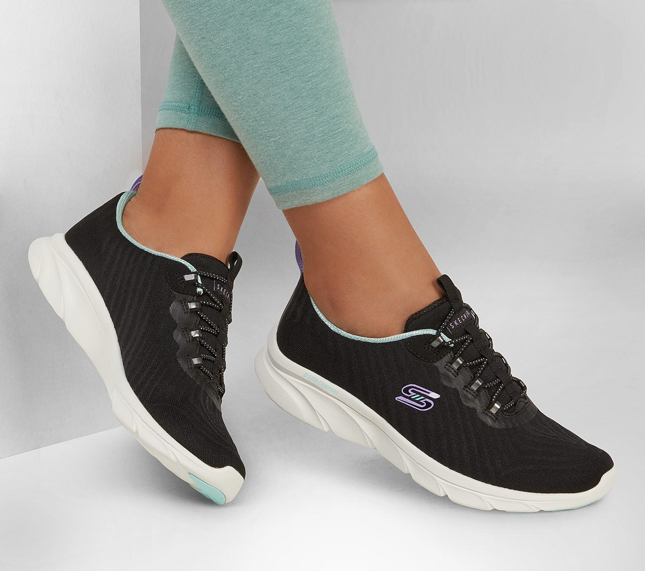 Relaxed Fit: D'Lux Comfort - Easy Street Shoe Skechers