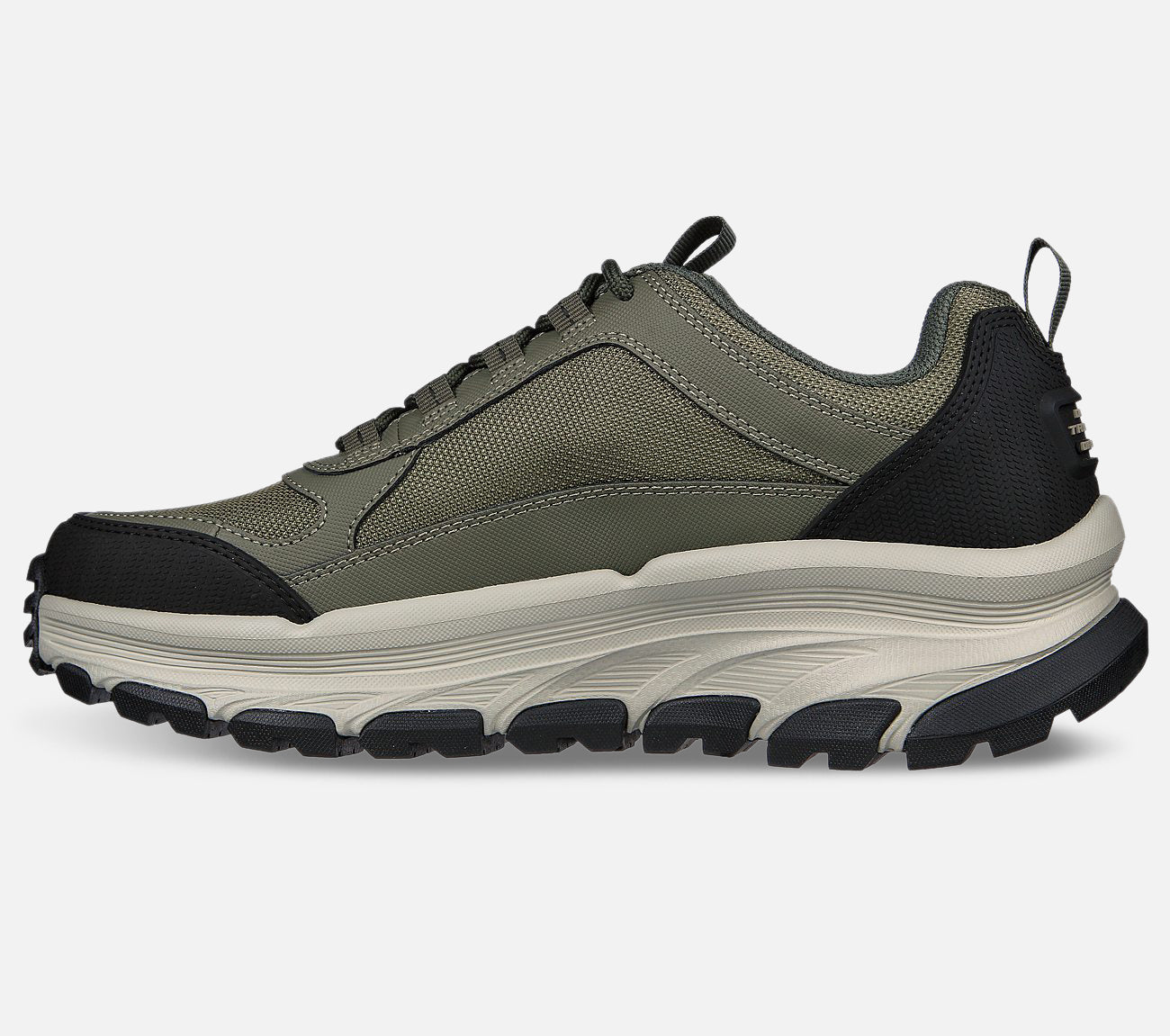 Relaxed Fit: D'Lux Trekker - Water Repellent Shoe Skechers